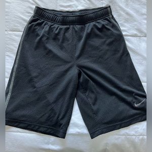 NIKE || Mesh Athletic Shorts